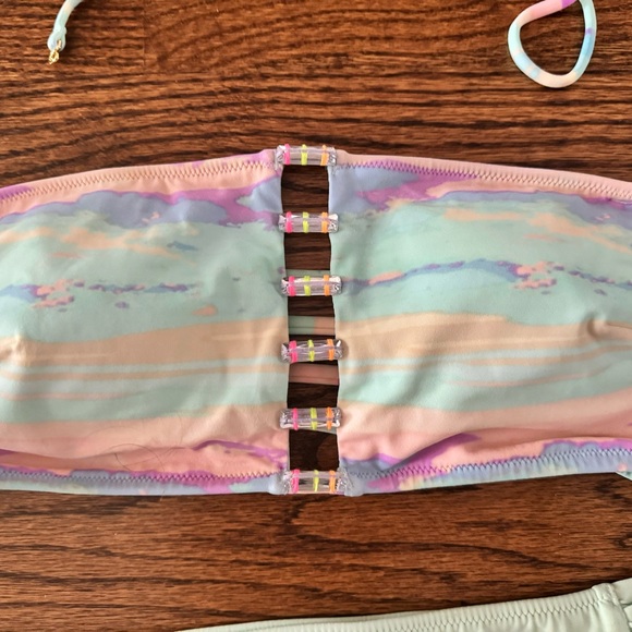 2 Victoria Secret Bikini Bathing Suits - Picture 6 of 8